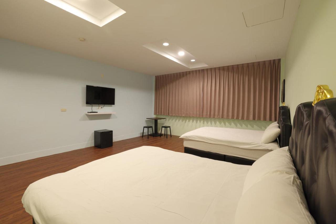 Bears Line B&B Train Station Hualien City Exterior photo